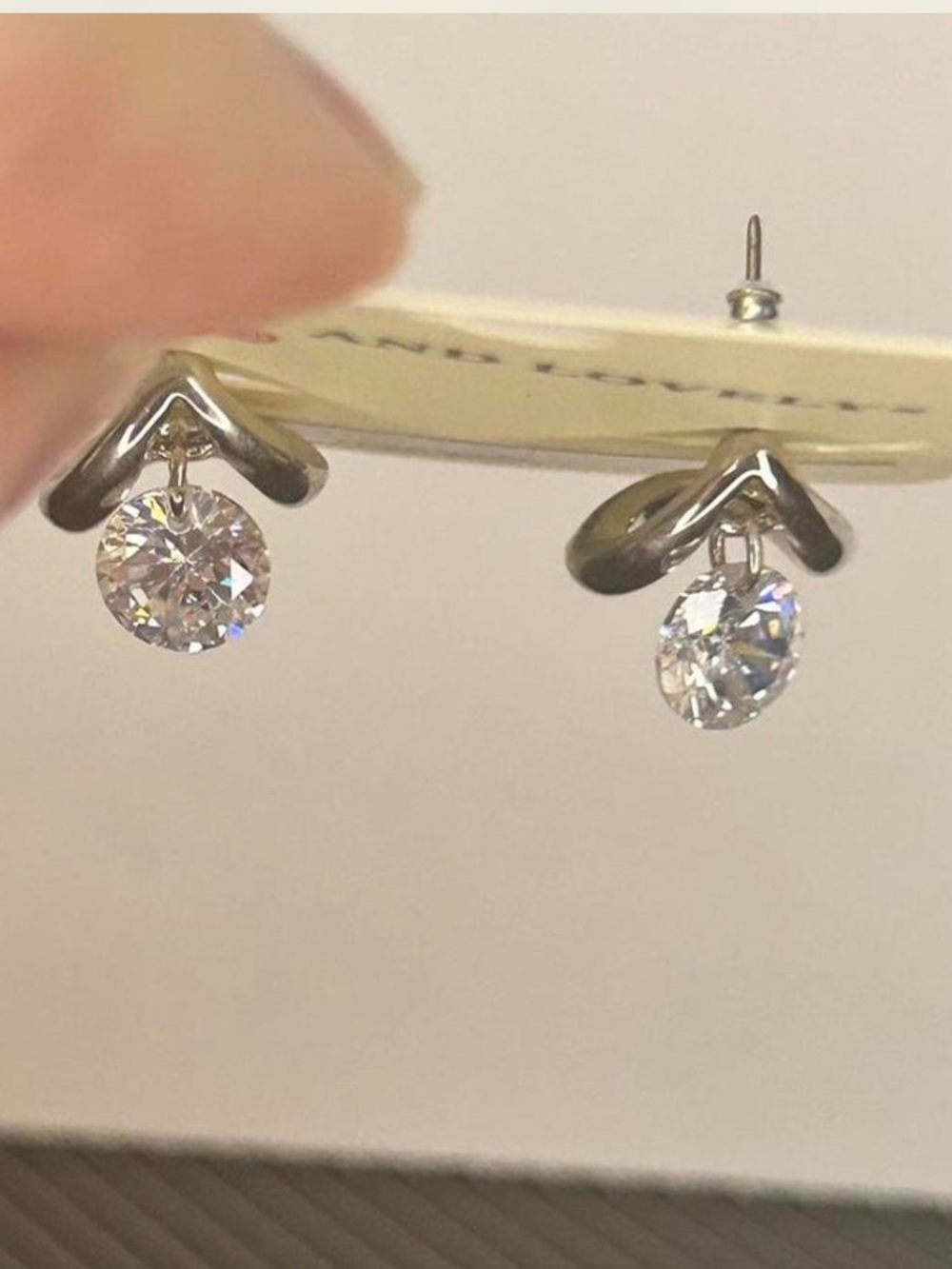 ⭐️ Silver Teardrop Cubic Zirconia Earrings - Clear - Picture 3 of 3